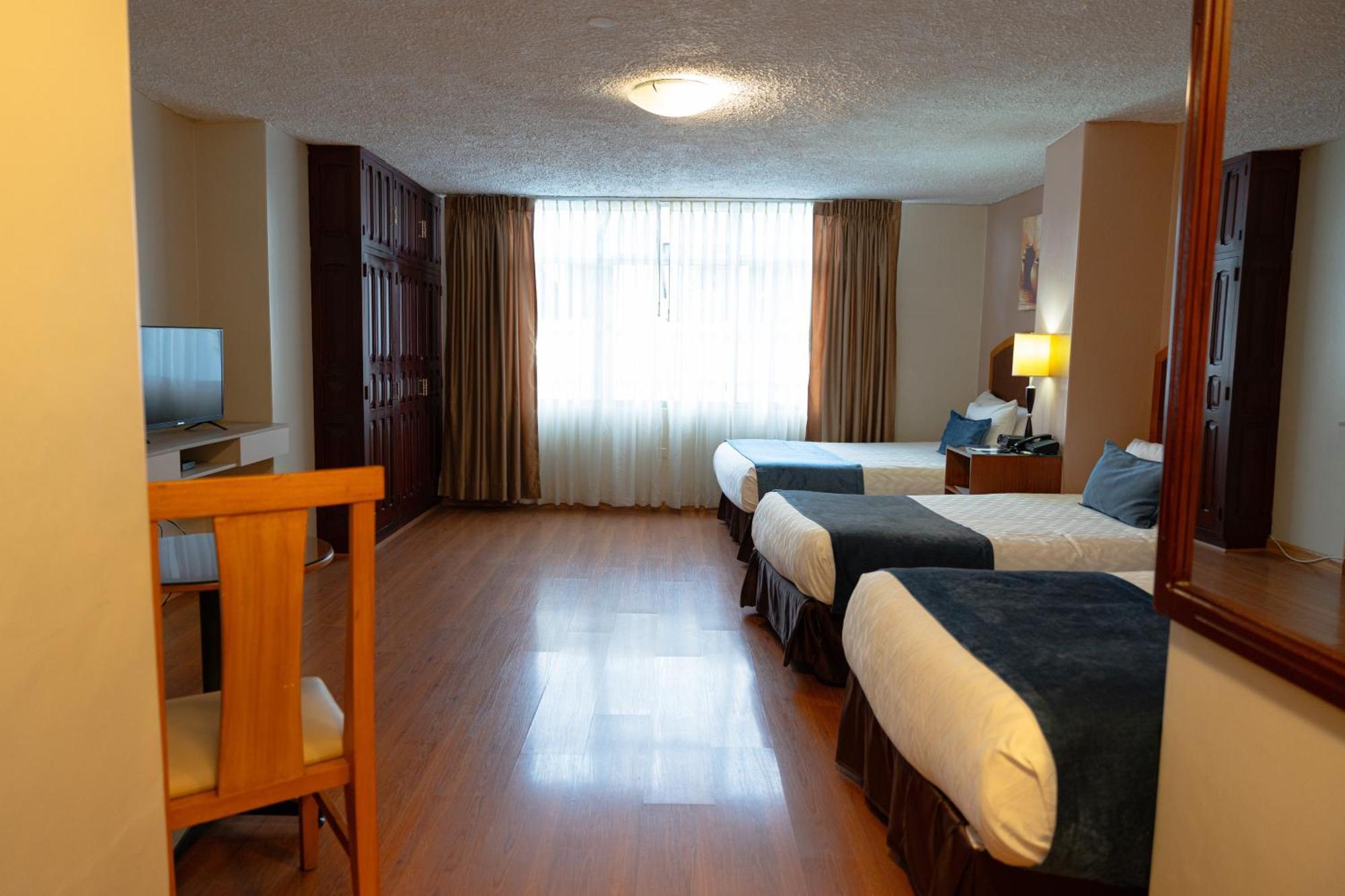 Hotel Santa Monica Cuenca Dış mekan fotoğraf