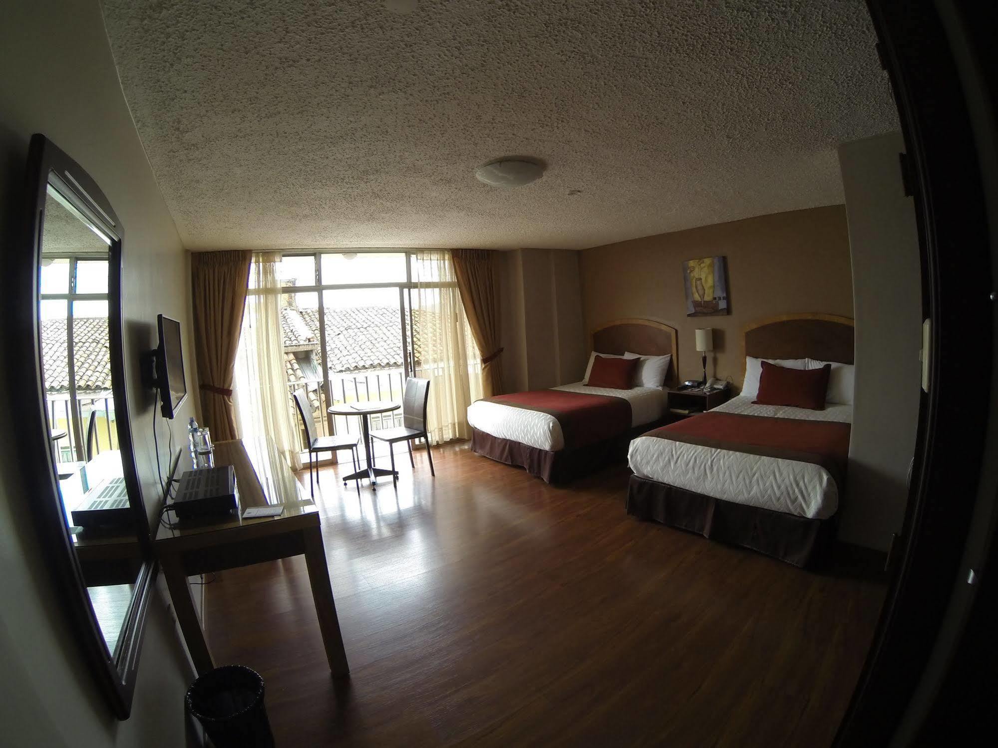 Hotel Santa Monica Cuenca Dış mekan fotoğraf